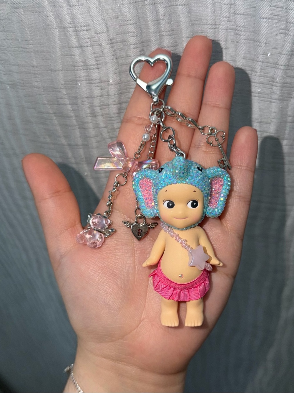 Sonny Angel Elephant Bedazzled Keychain - Picture 3 of 7